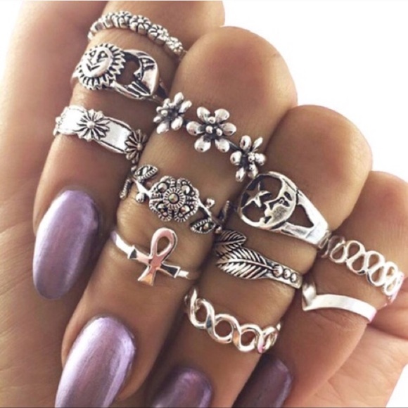 Ocean Dreams Jewelry - Silver Flower Ring Set